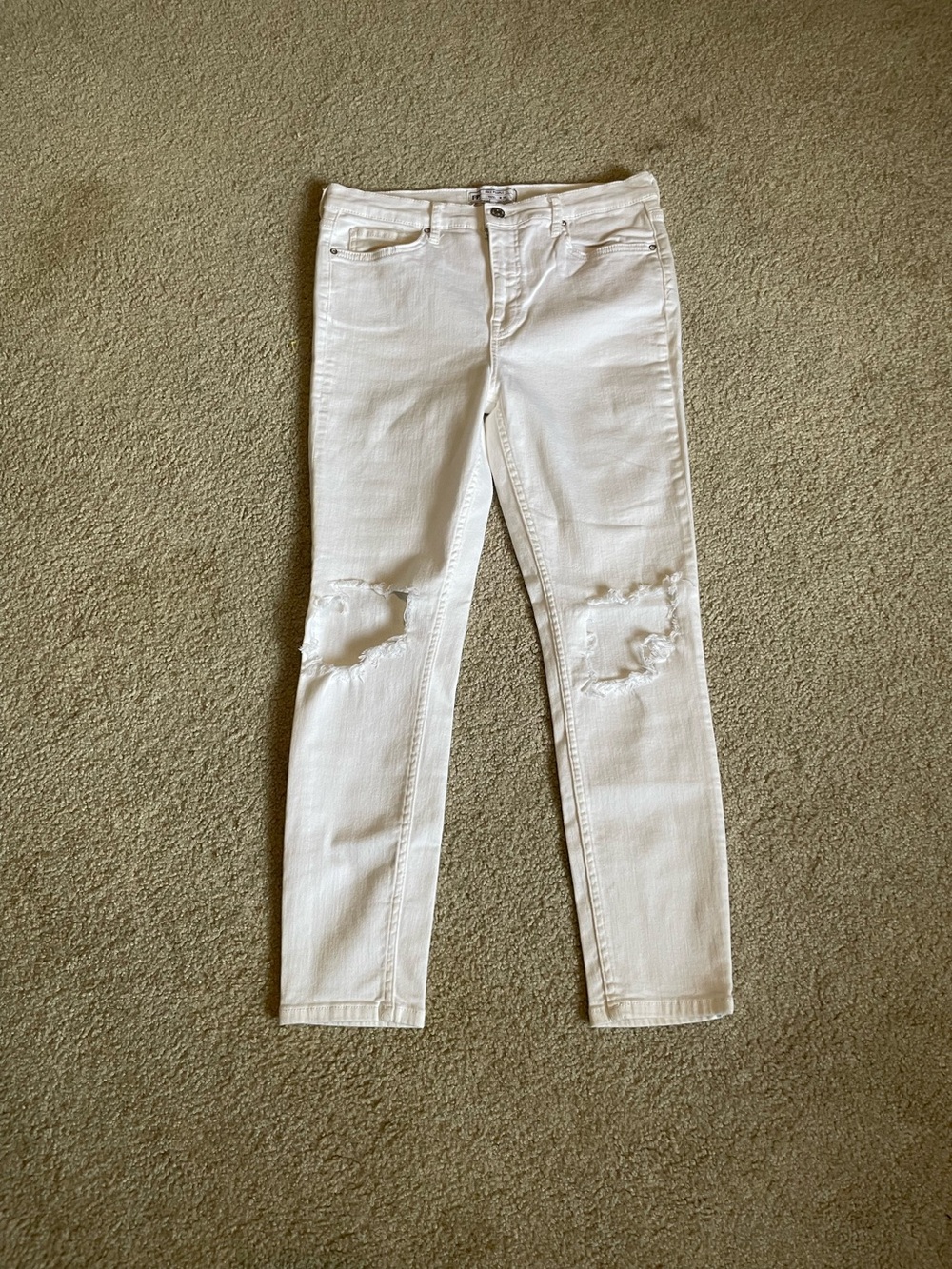 Free People White Distressed Skinny Jeans W30